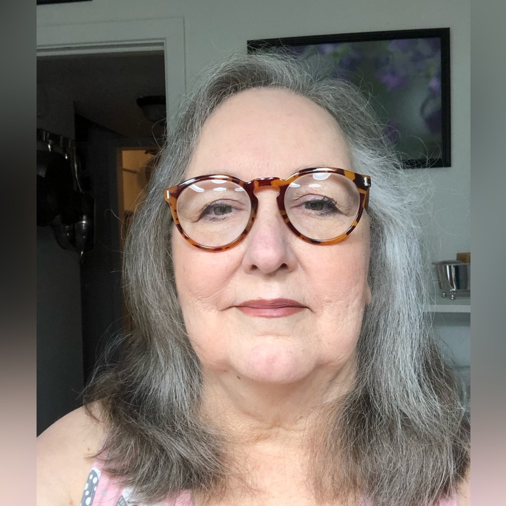 Meet your Posher, Jenelda